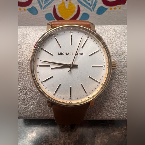 Michael Kors Pyper Three Hand Silver Tone  Stainless Steel Women’s Watch MK2740 - Picture 8 of 11